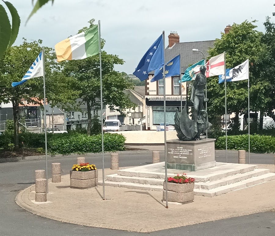 Cross Square Hotel