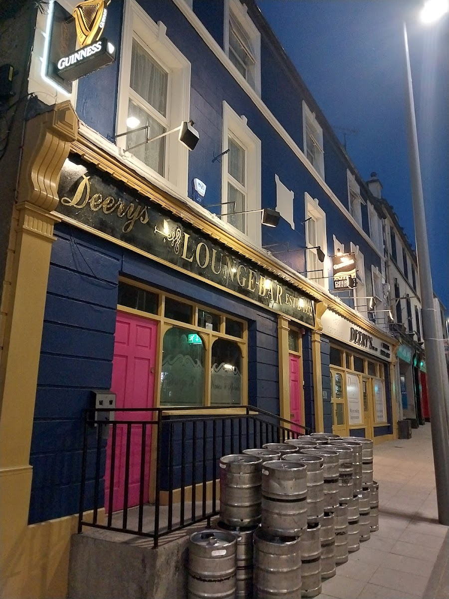 Deery’s Bar & Lounge