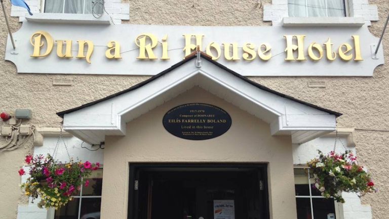 Dun A Ri House Hotel/McMahons Cafe Bar