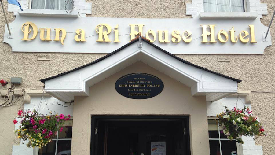 Dun A Ri House Hotel/McMahons Cafe Bar