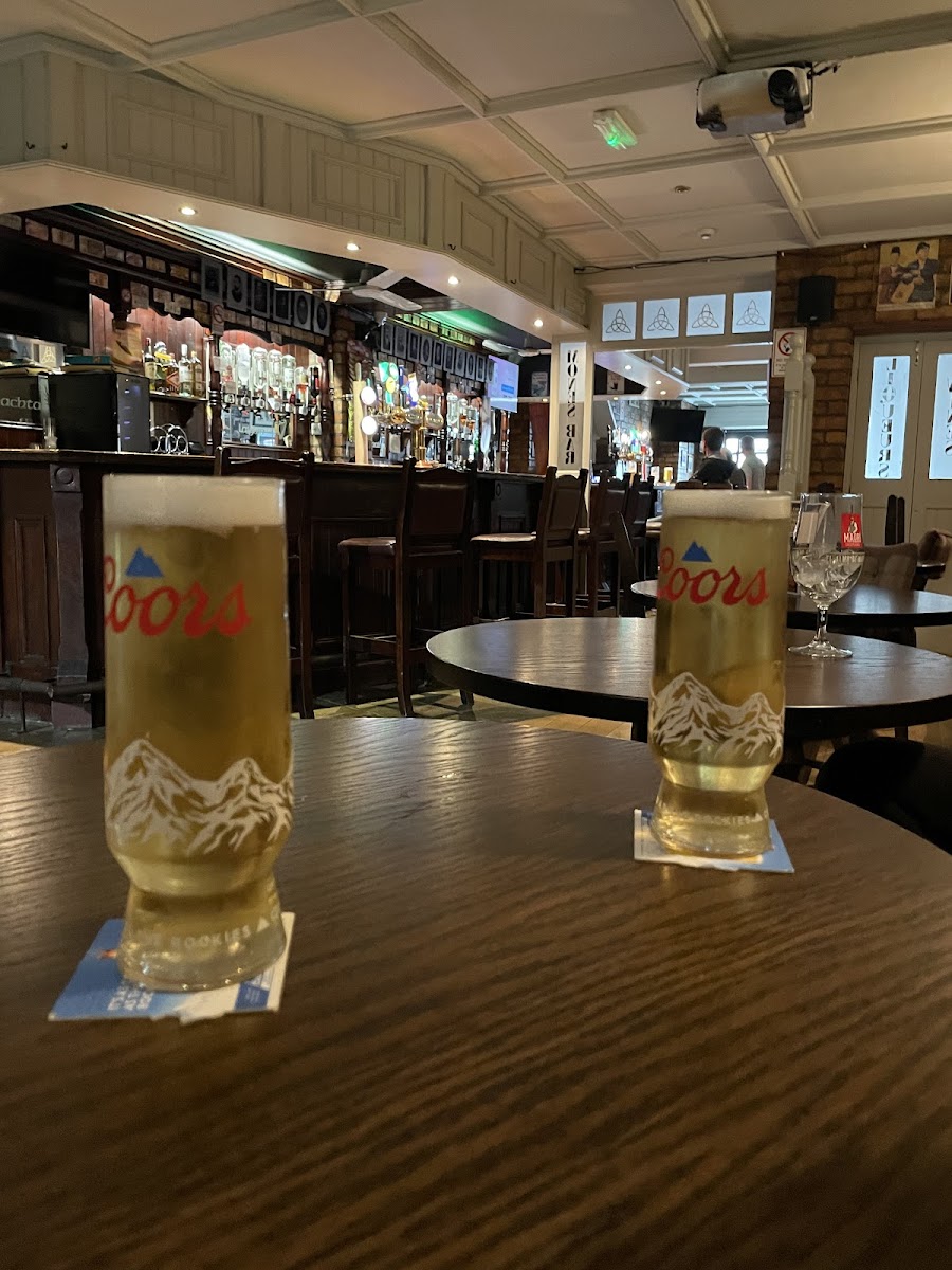 Mones Bar