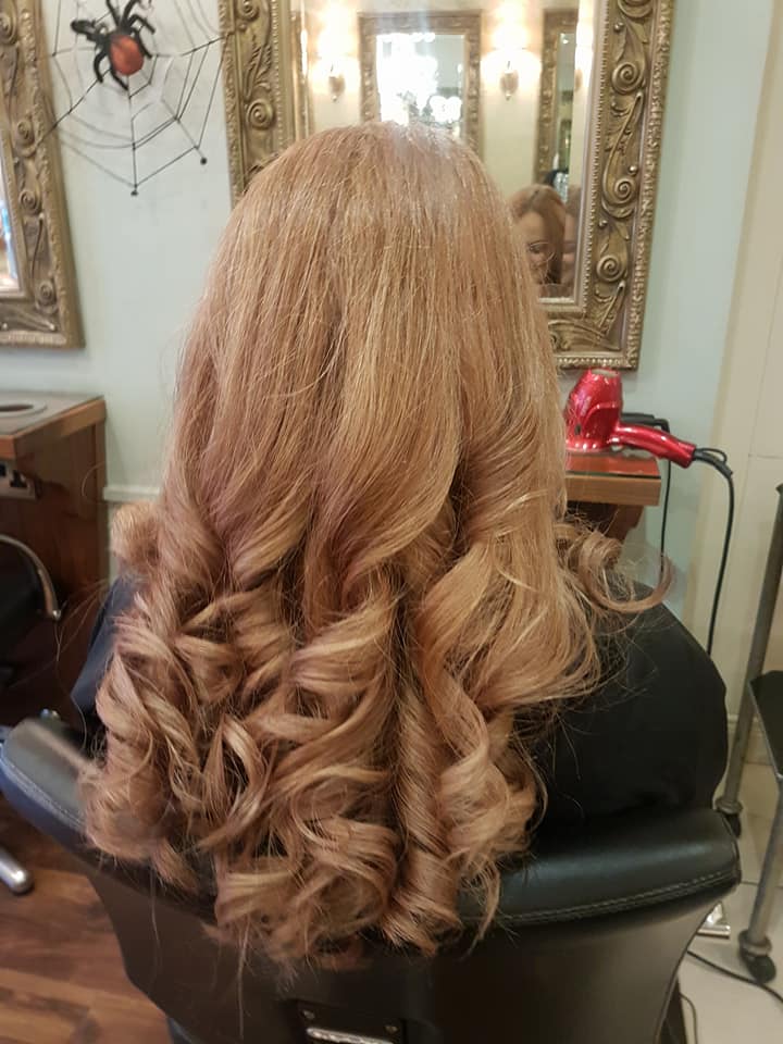Salon 2000