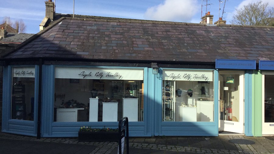 Angela Kelly Jewellery