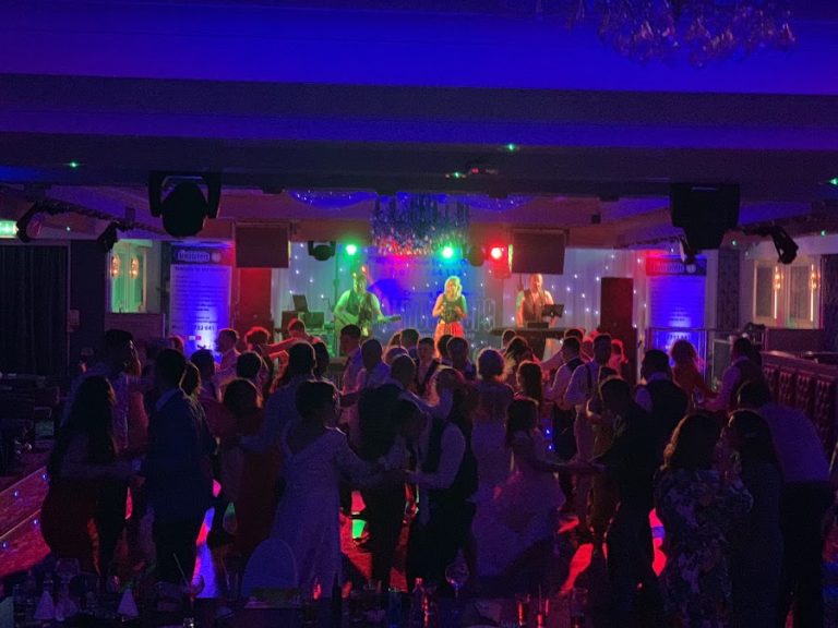 Atmosphere Wedding Band