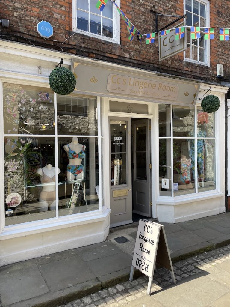 Cc’s Lingerie Room