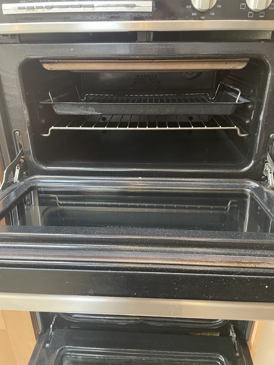 Cleanoven