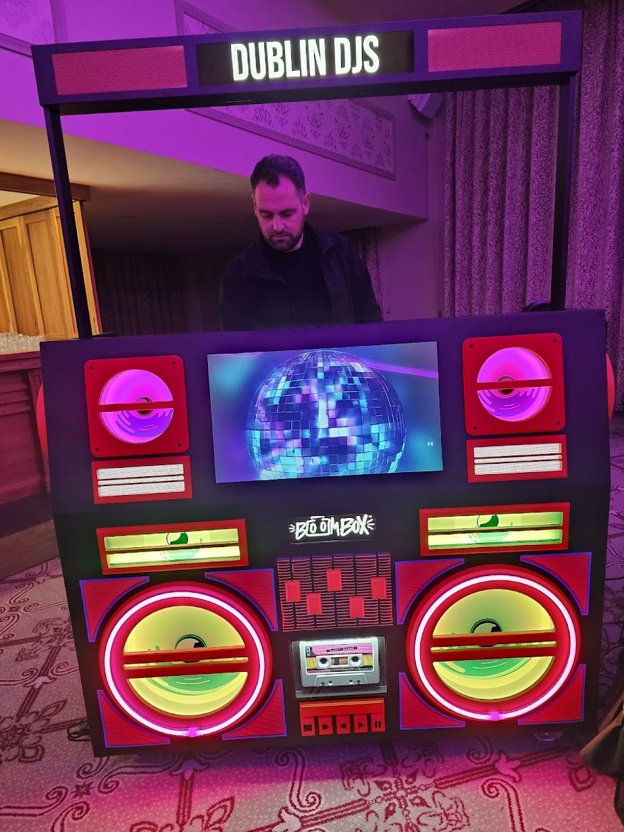 DUBLIN DJS – Weddings & Corporate Events