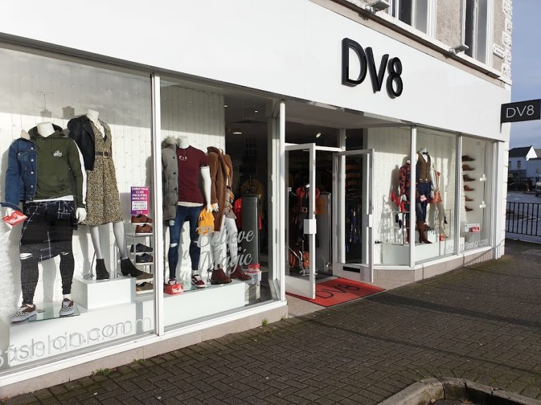 DV8