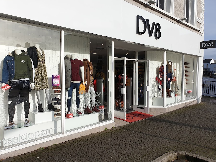 DV8
