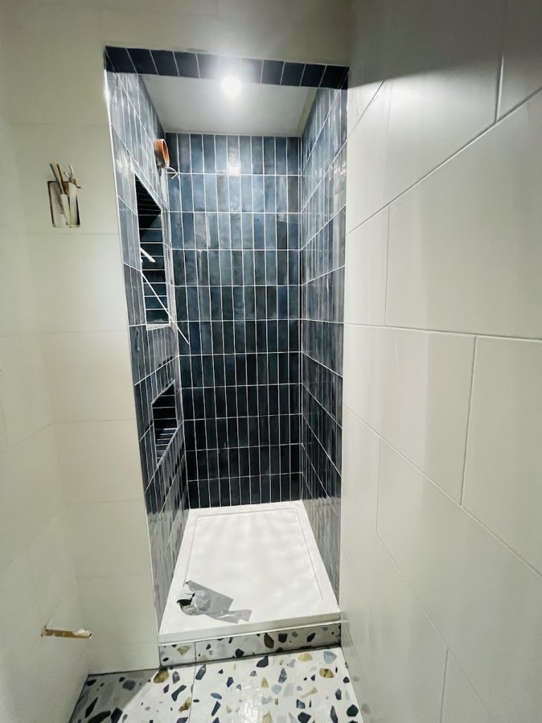 Daniel Construction & Home Renovation Tiling