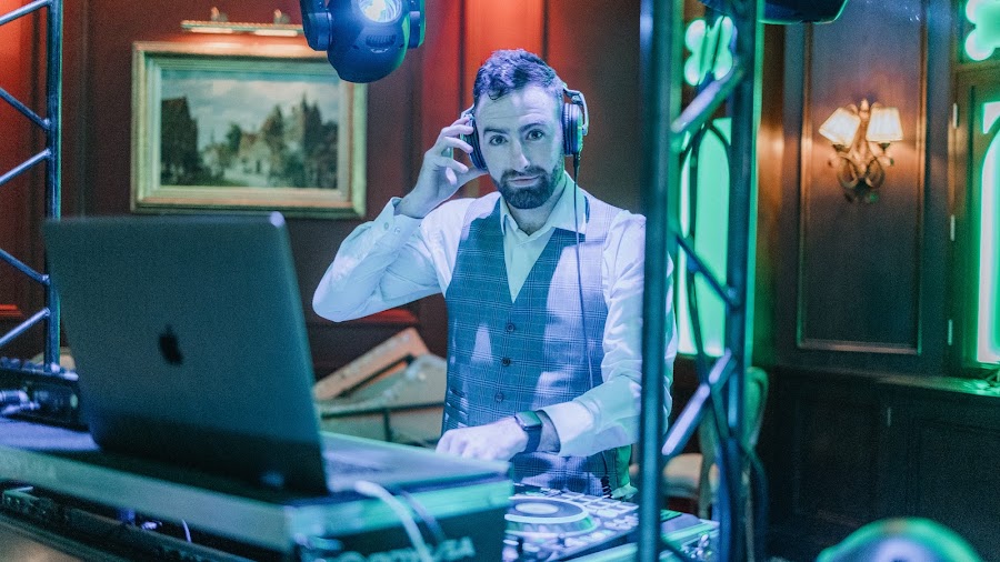 Elite DJs