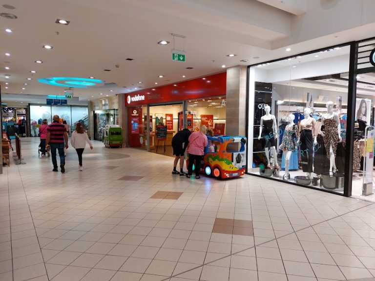 Erneside Shopping Centre