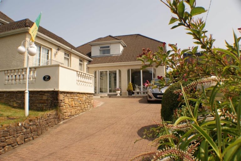 Eske Villa Bed & Breakfast
