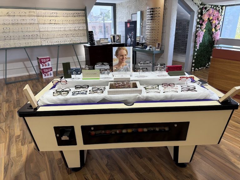 EyeHear Opticians and Audiologists