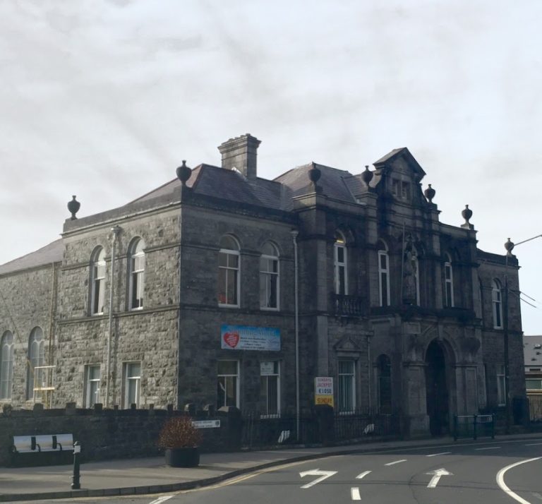 Gillooly Hall