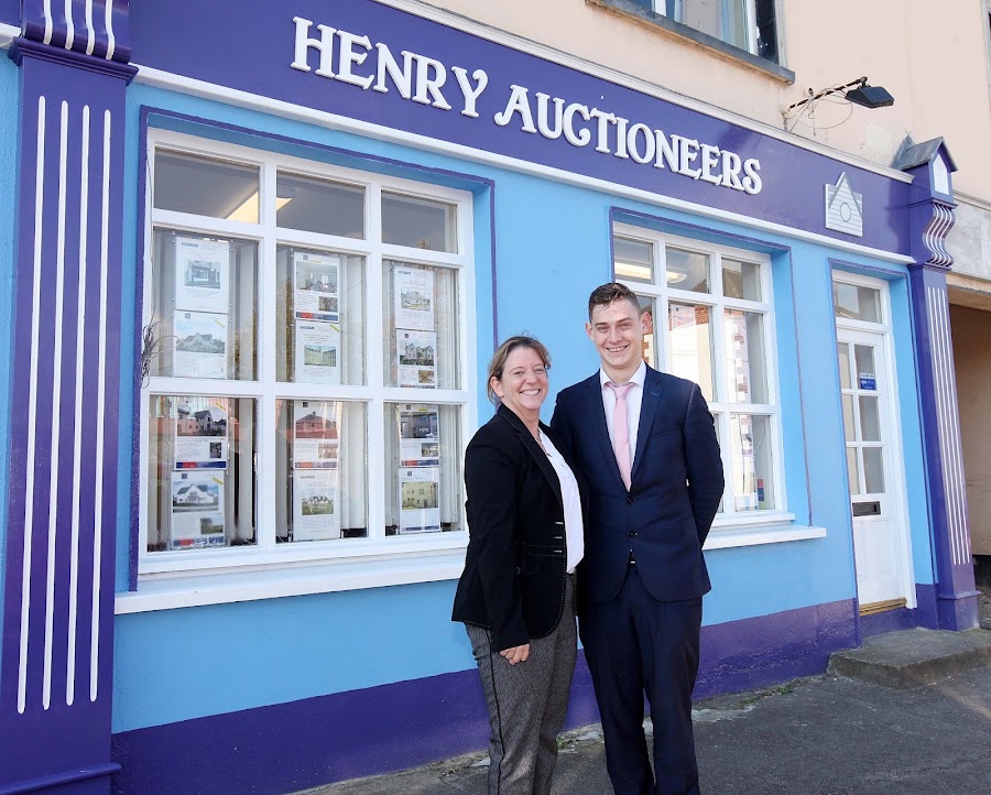 Henry Auctioneers