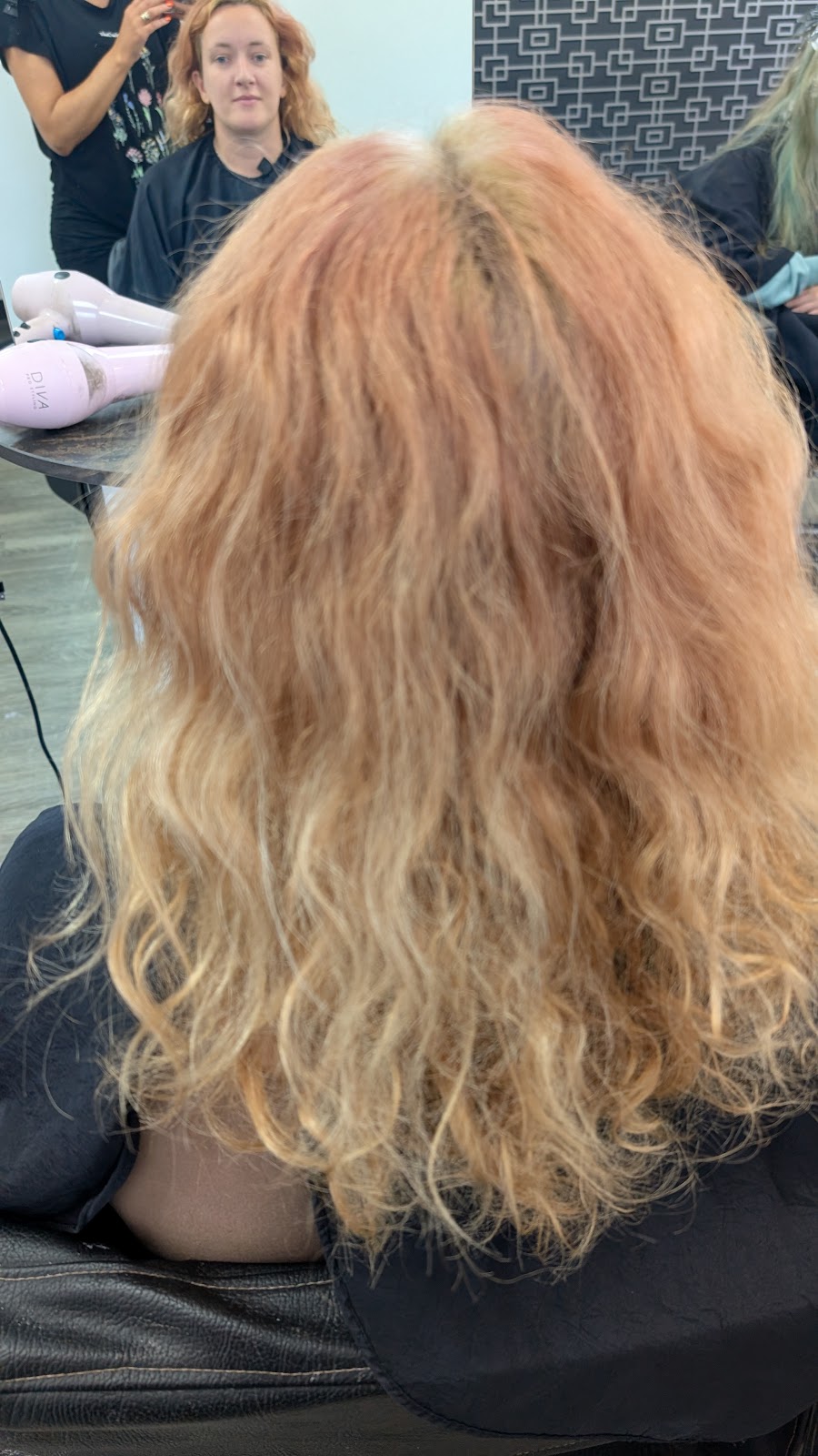 Hi-tec Hairdressing