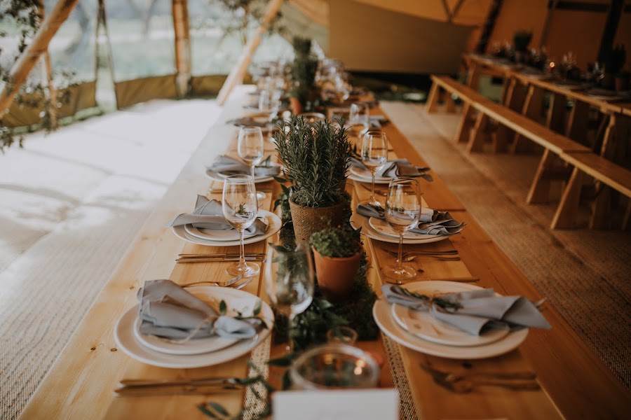 K&R Event Catering (Event, Wedding, Private & Corporate Catering, BBQ Catering, Wedding & Corporate Venue – Brackengarth).