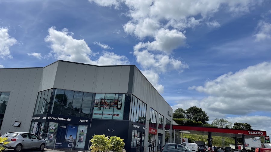 Lunney’s Service Station