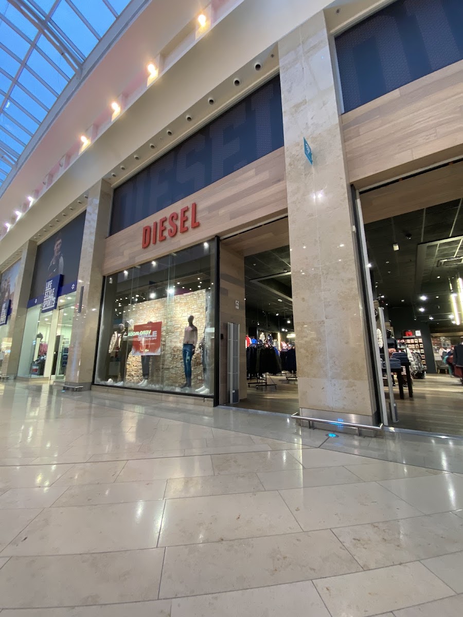 Marshes Shopping Centre