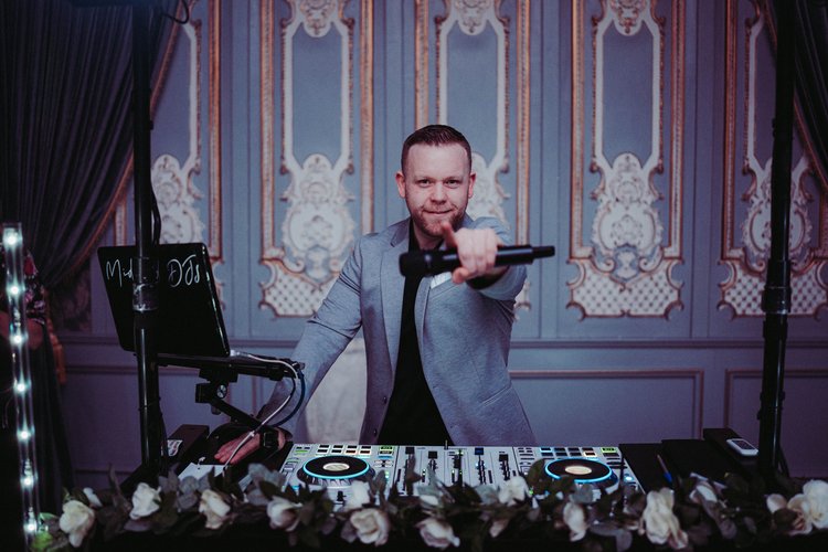 Midland DJs – Trevor Matthews (Multi Award Winning Wedding DJ Longford)