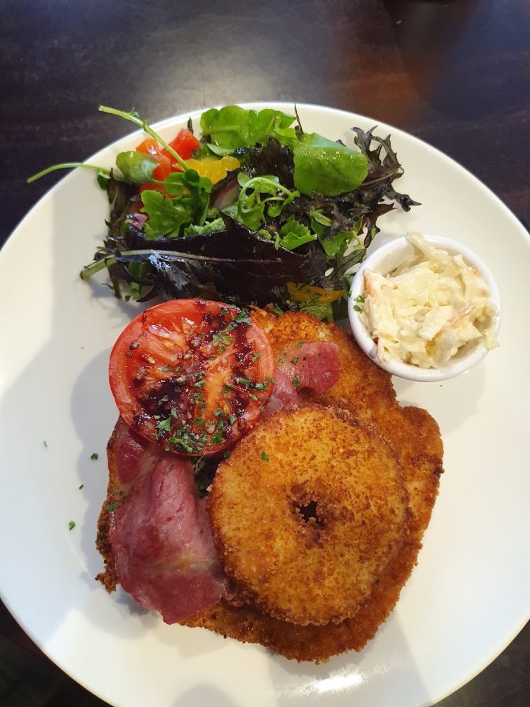 Oak Bar & Bistro