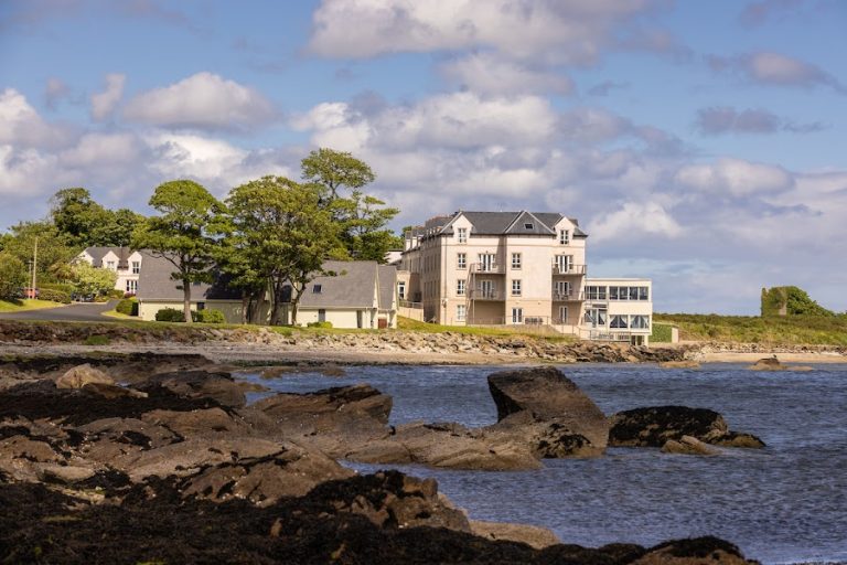 Redcastle Hotel