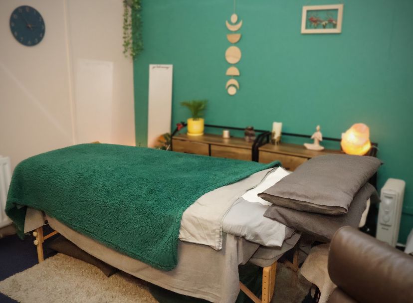 Sinéad Lynn Massage Therapy