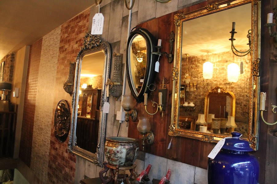 Vintage Dublin – Antique & Vintage Interiors