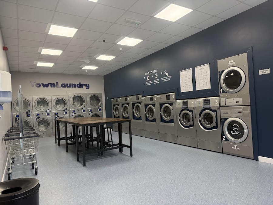town laundry carrick