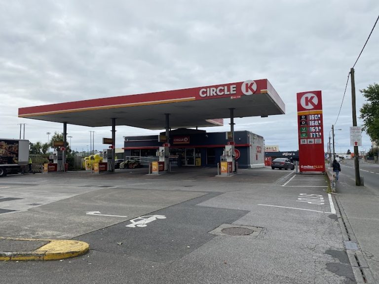 Circle K Manor