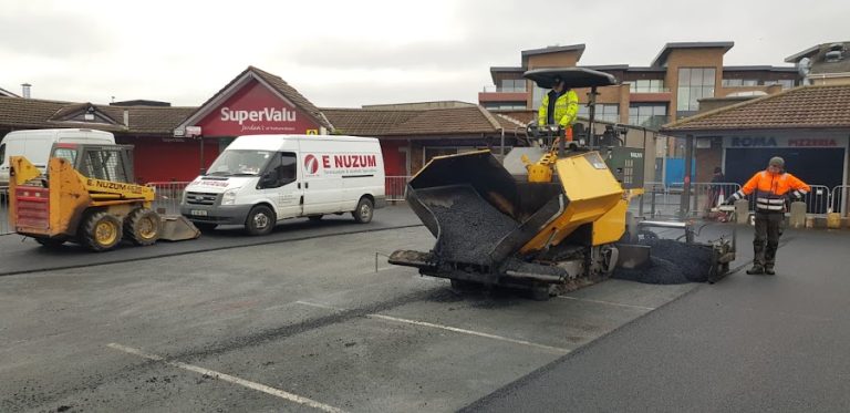 E NUZUM Tarmacadam