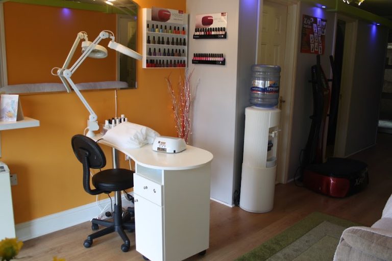 Ellas Tanning Studio