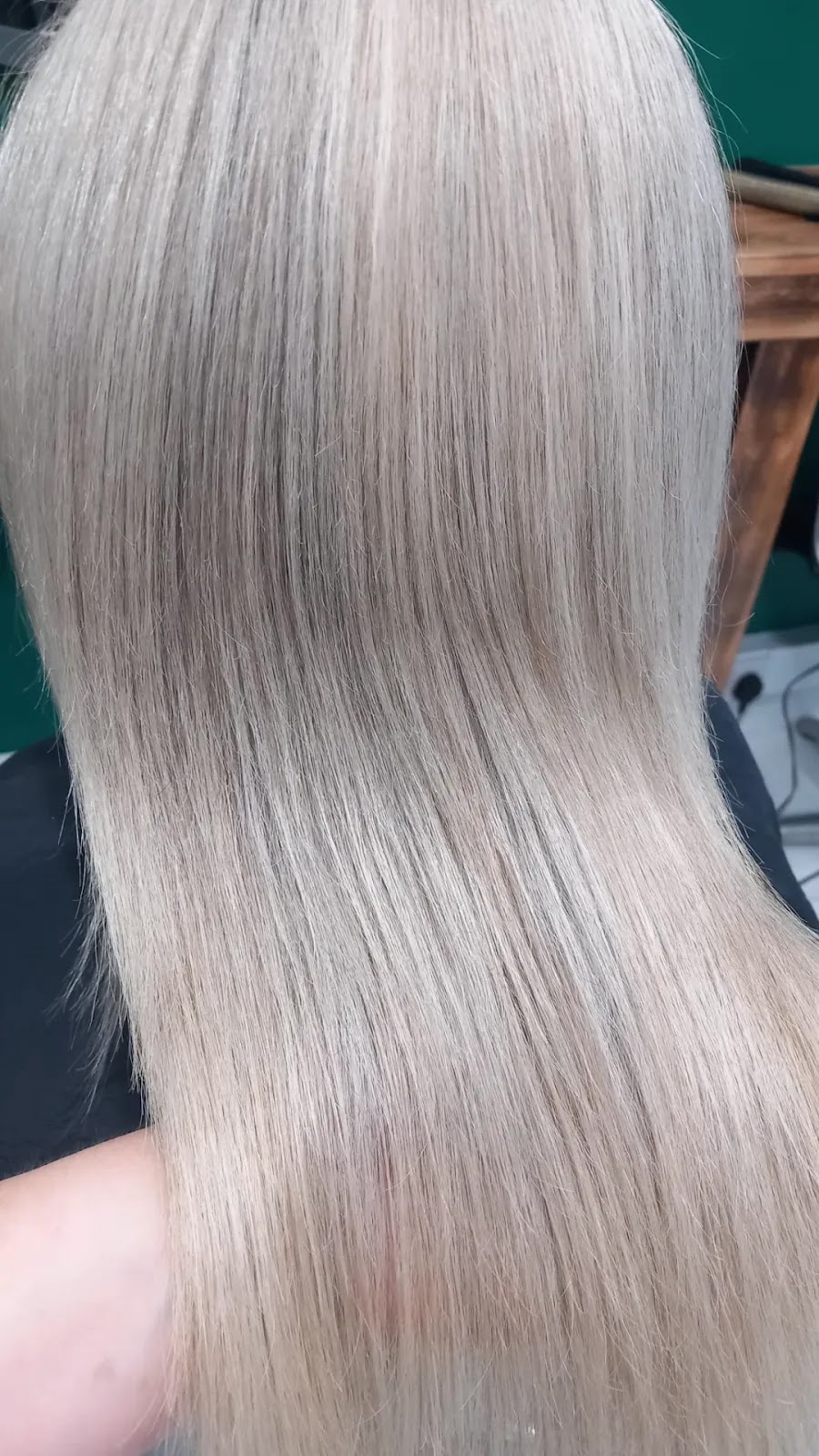 Retro Mane Hair Boutique