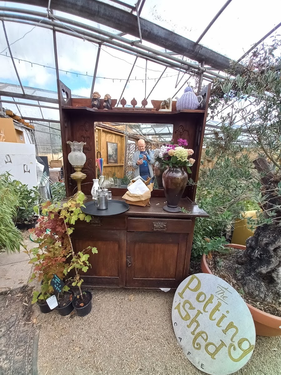 Joly’s Garden Centre & Cafe